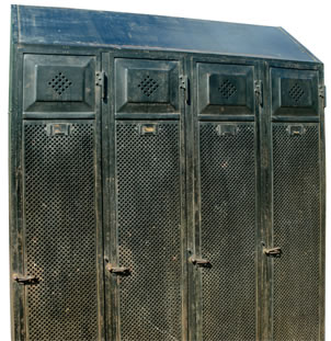 1920s 4 Door Locker