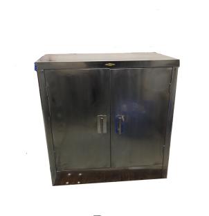 Art Metal polished cabinet