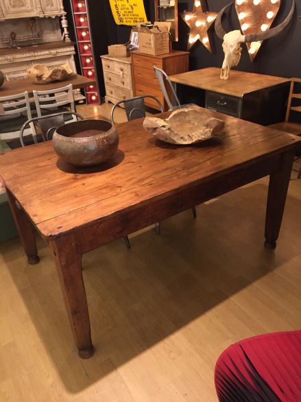 Lovely scullery table