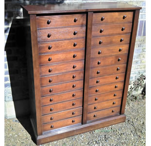 Mahogany Wellington Chest