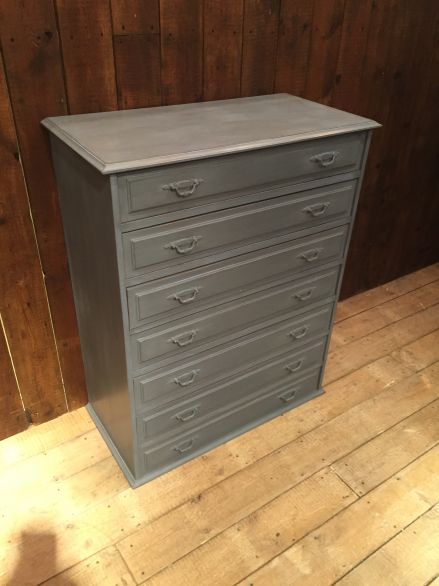 Painted chest of drawers